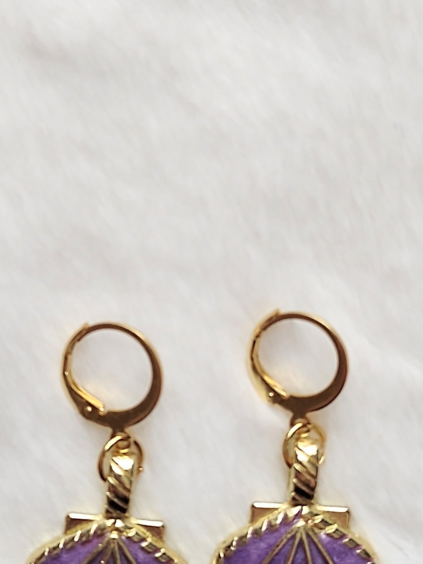 "Ocean Dreams: Gold Stainless Steel Seashell Earrings